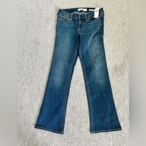 Hollister Low Rise Bootcut size 9S waist 29” inseam 30” new with tags